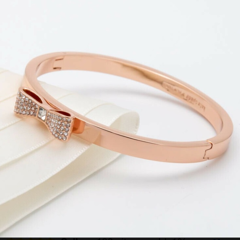 Gorgeous NWOT kate spade sparkling bow bracelet! - Picture 4 of 6